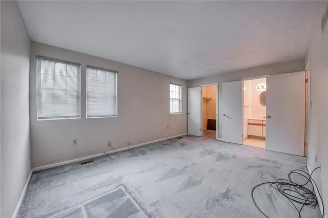 302 Carla Dr gallery image 18
