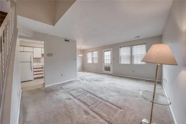 302 Carla Dr gallery image 33