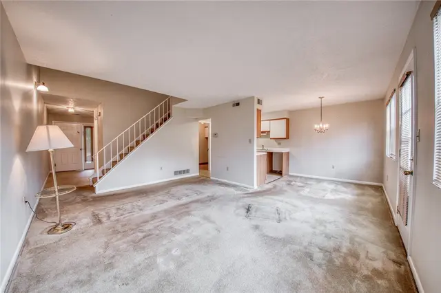 302 Carla Dr gallery image 35