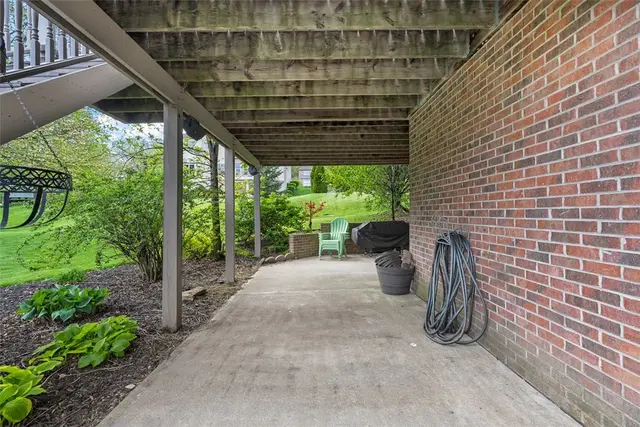 302 Castanea Drive gallery image 18