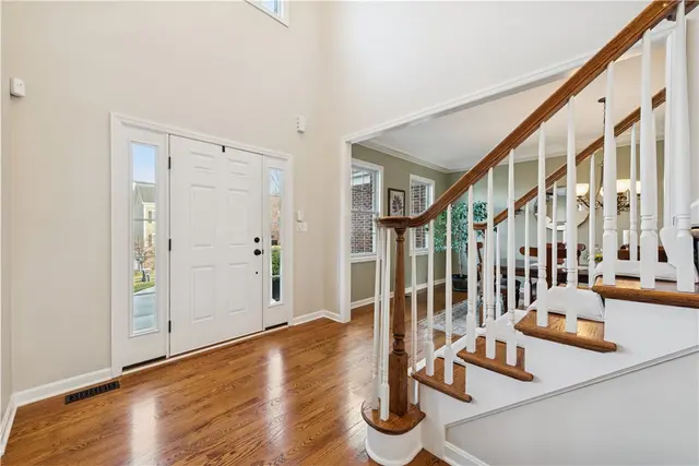 302 Pinyon Drive gallery image 4