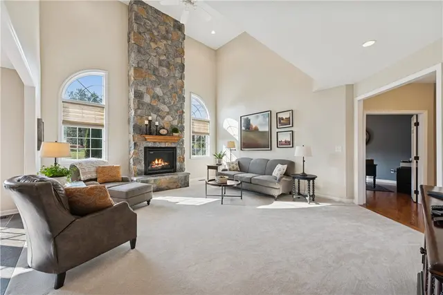 302 Pinyon Drive gallery image 7