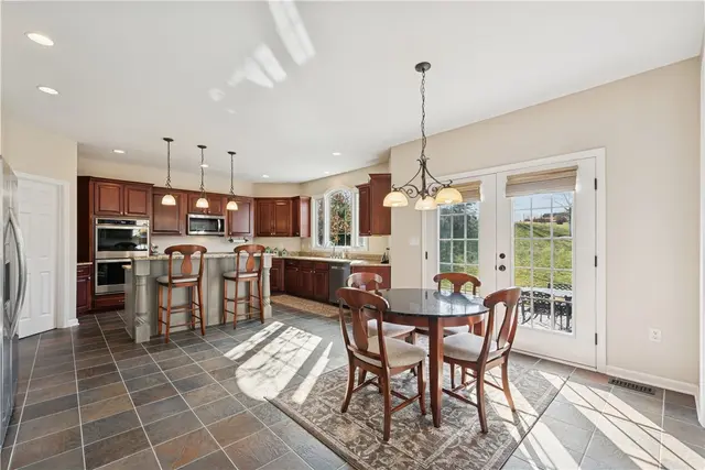 302 Pinyon Drive gallery image 16