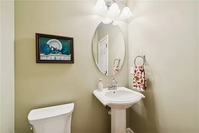 302 Pinyon Drive gallery image 23
