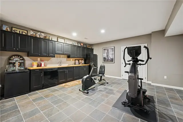 302 Pinyon Drive gallery image 36