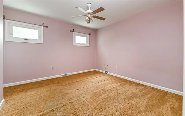 302 Ridgeway Drive gallery image 24