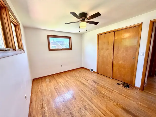 302 Sun Valley Dr gallery image 13