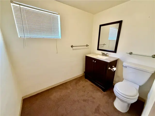 302 Sun Valley Dr gallery image 18