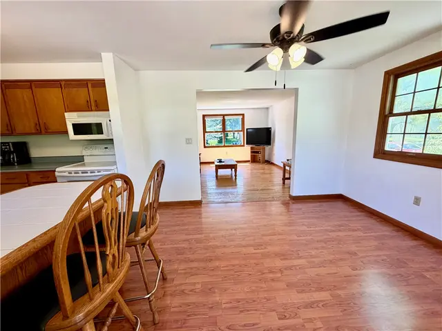 302 Sun Valley Dr gallery image 19