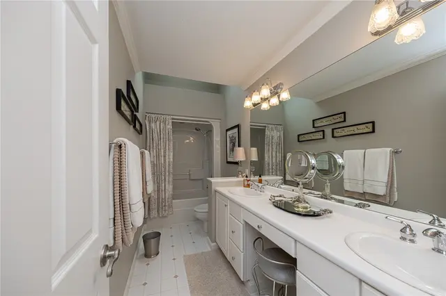 3021 East Ridge Drive gallery image 2