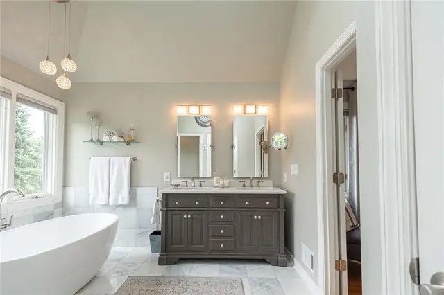 3021 East Ridge Drive gallery image 11