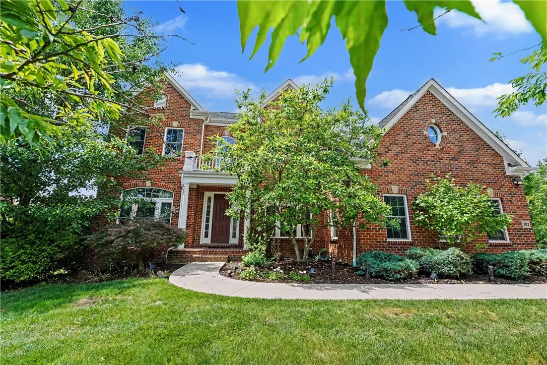303 Connemara Ct