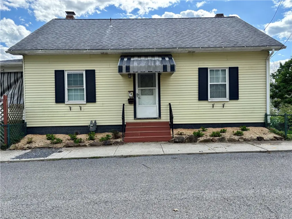303 Highland Lane