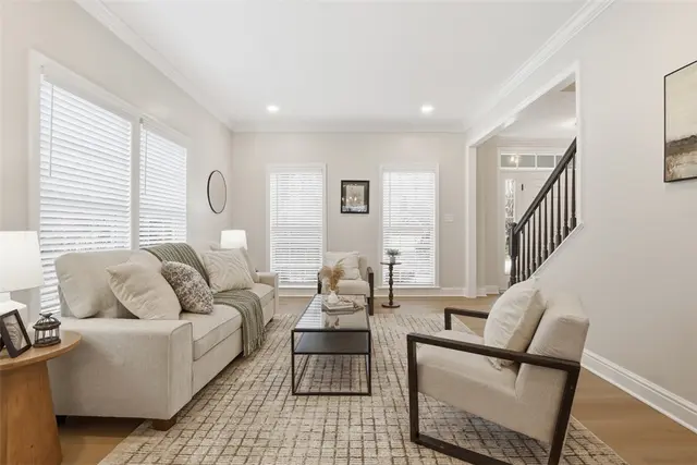 303 Kenney Dr gallery image 5