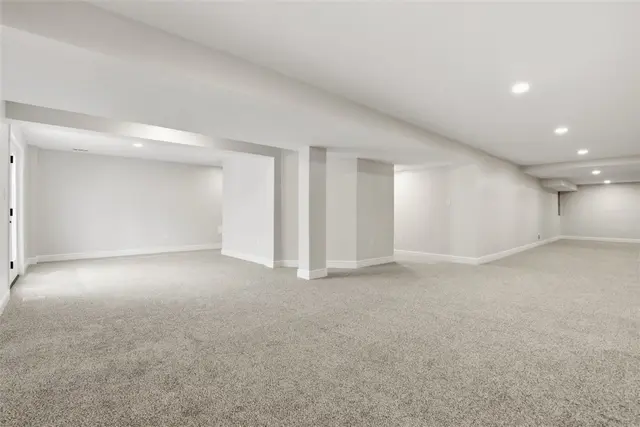 303 Kenney Dr gallery image 10