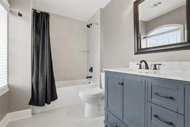 303 Kenney Dr gallery image 28