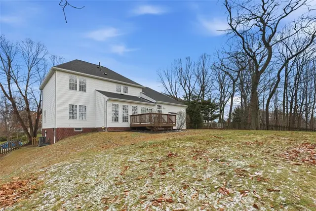303 Kenney Dr gallery image 31