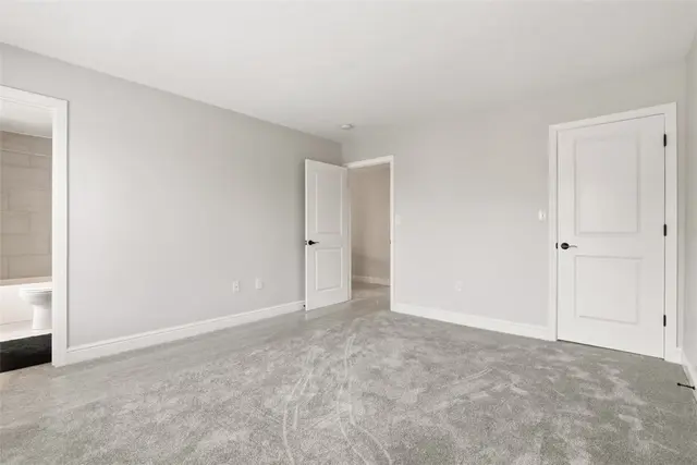 303 Kenney Dr gallery image 38