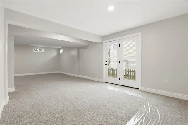 303 Kenney Dr gallery image 42