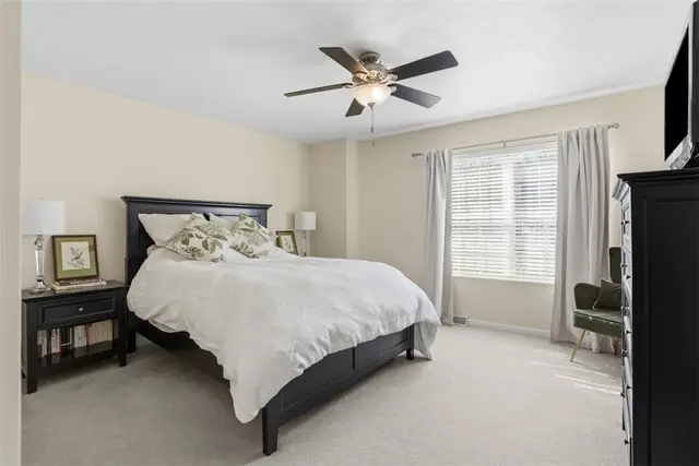 303 Northglen Ct gallery image 14