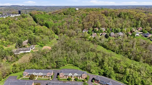 303 Northglen Ct gallery image 25