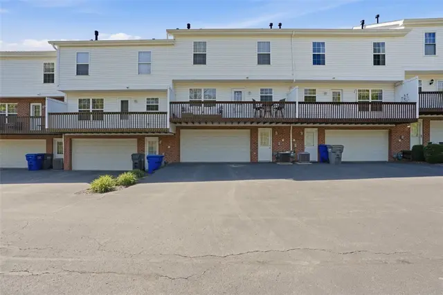 303 Northglen Ct gallery image 27