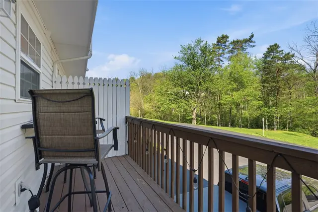 303 Northglen Ct gallery image 29