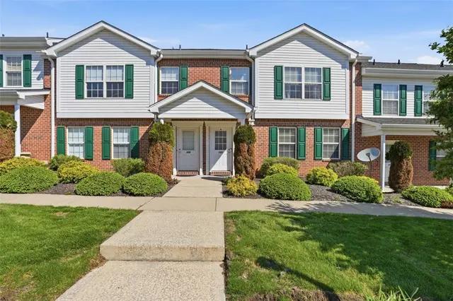 303 Northglen Ct