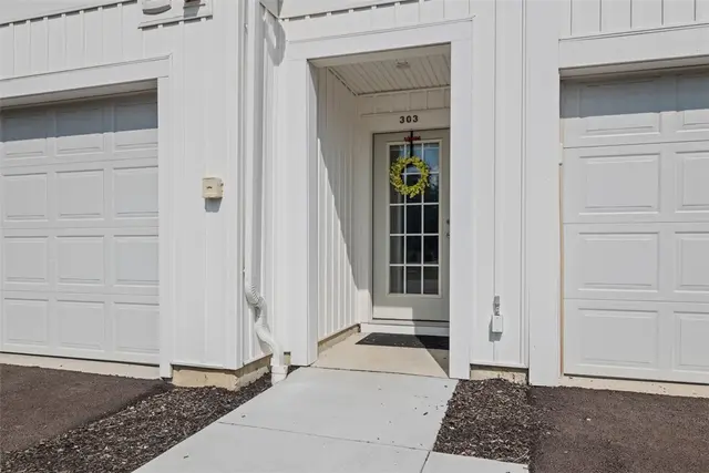 303 Parade St gallery image 26