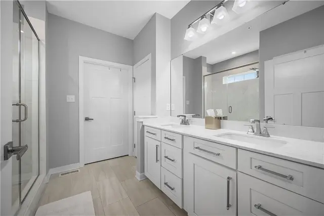 3033 Mahican Circle gallery image 3