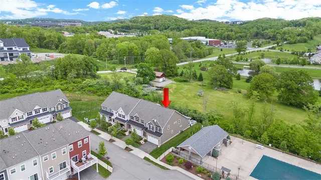 3033 Mahican Circle gallery image 19
