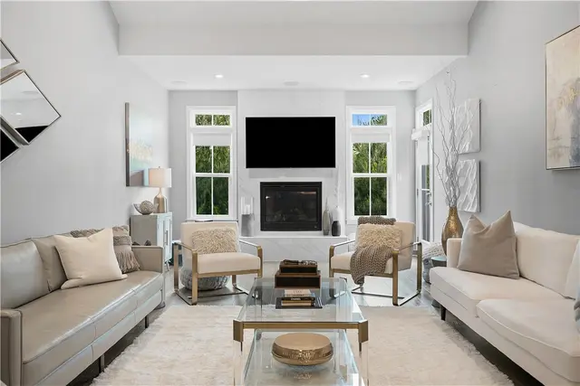 3033 Mahican Circle gallery image 30