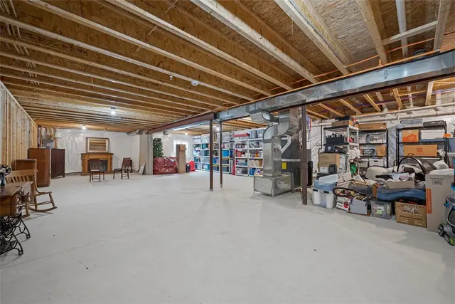3033 Mahican Circle gallery image 33