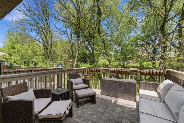 304 Central Dr gallery image 14