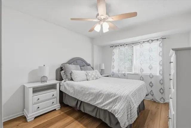 304 Central Dr gallery image 22