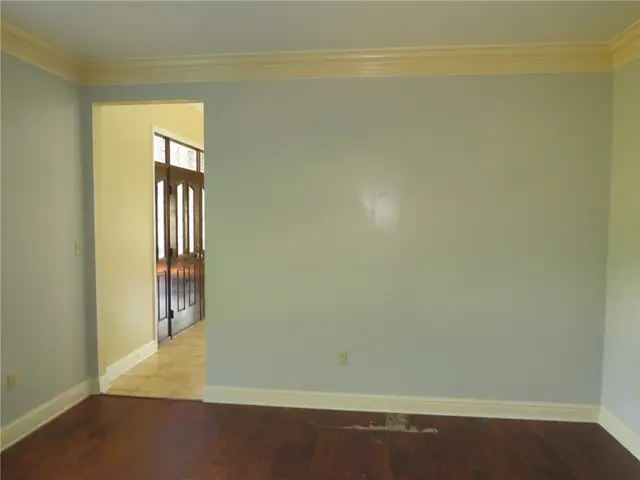 304 Scenic Ridge Ct gallery image 5