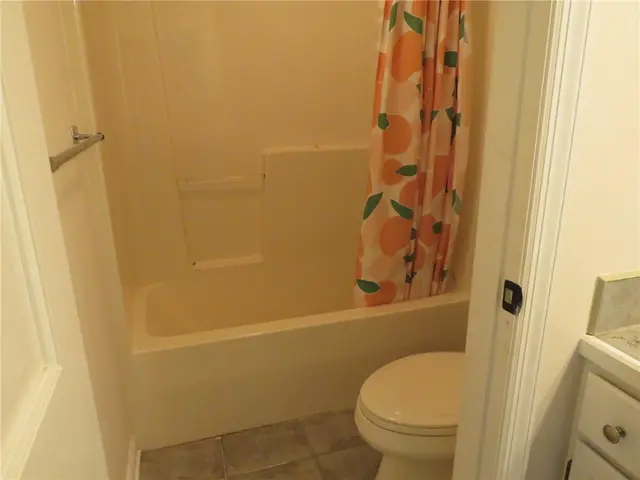 304 Scenic Ridge Ct gallery image 6