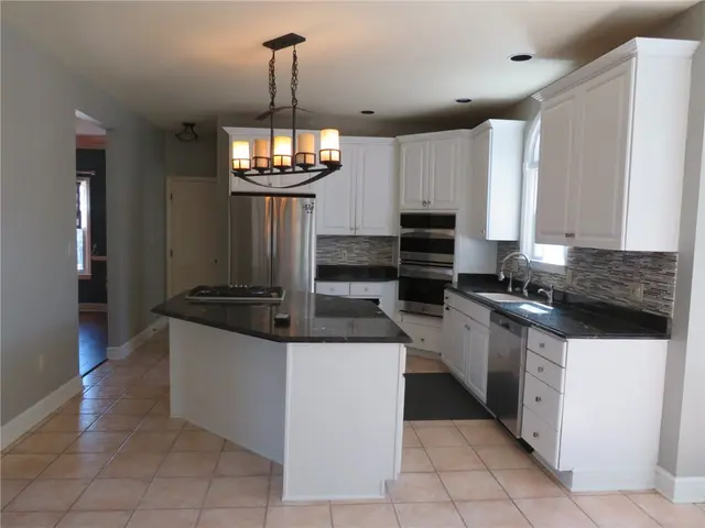 304 Scenic Ridge Ct gallery image 10