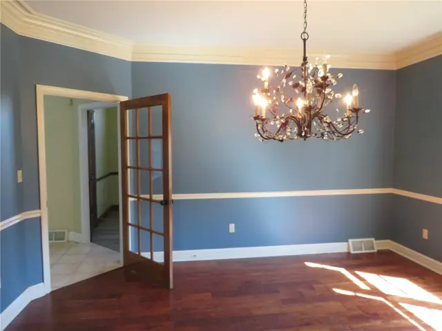 304 Scenic Ridge Ct gallery image 11