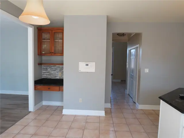 304 Scenic Ridge Ct gallery image 15