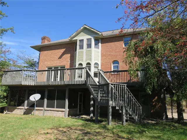 304 Scenic Ridge Ct gallery image 17