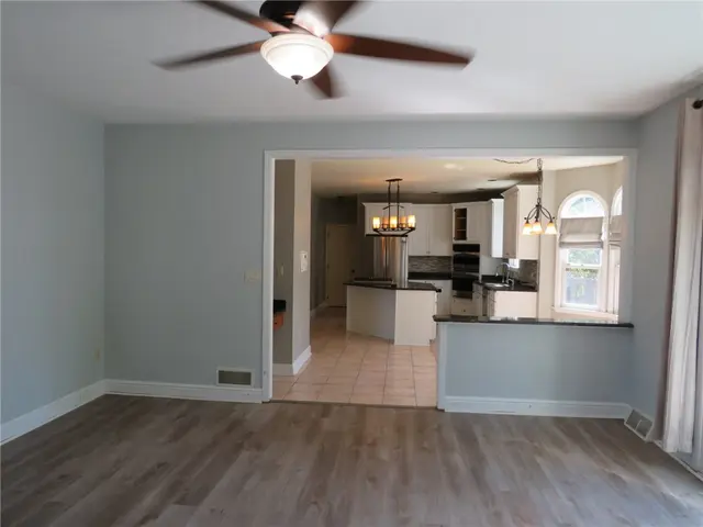 304 Scenic Ridge Ct gallery image 20