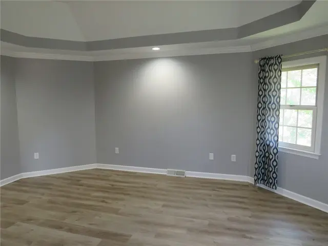 304 Scenic Ridge Ct gallery image 26