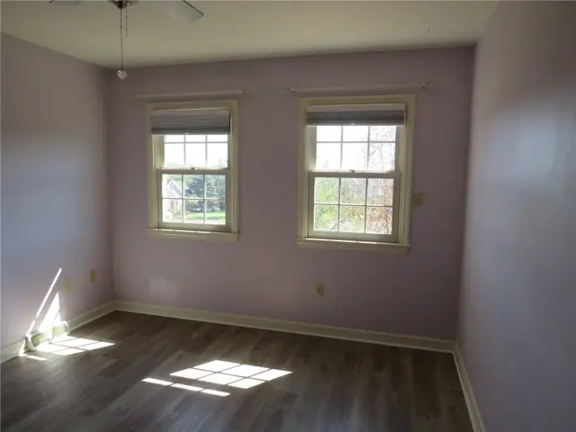 304 Scenic Ridge Ct gallery image 34