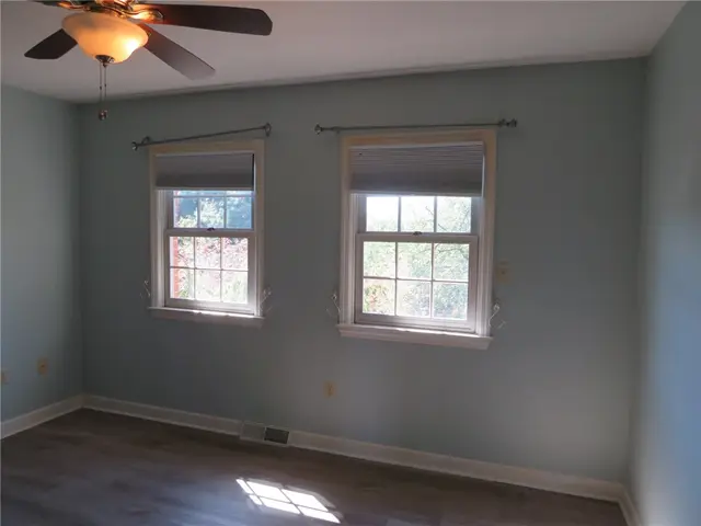 304 Scenic Ridge Ct gallery image 36