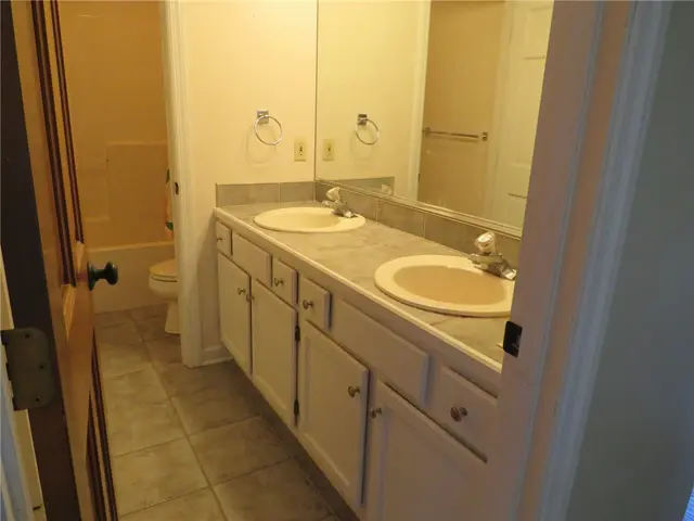304 Scenic Ridge Ct gallery image 37