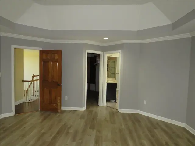 304 Scenic Ridge Ct gallery image 42