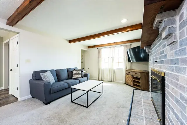 3049 Seminole Ct gallery image 6
