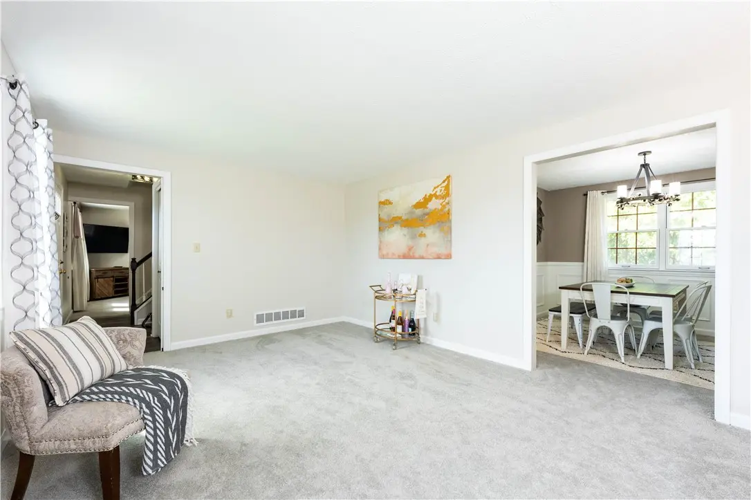 3049 Seminole Ct