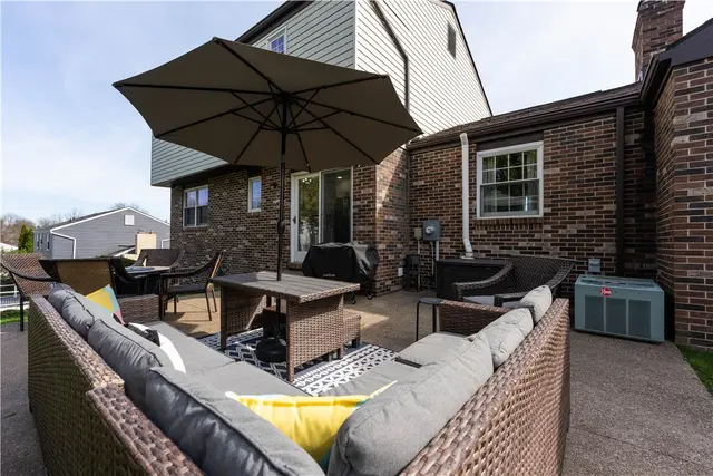 3049 Seminole Ct gallery image 16